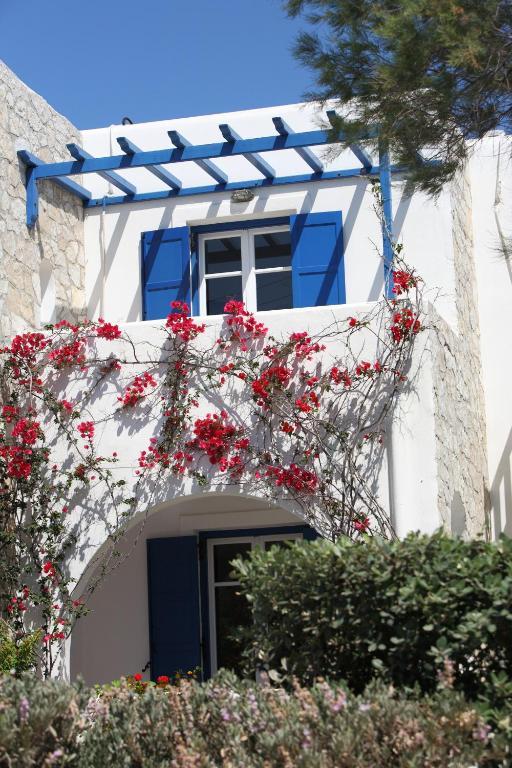Paros Inn ロガラス エクステリア 写真