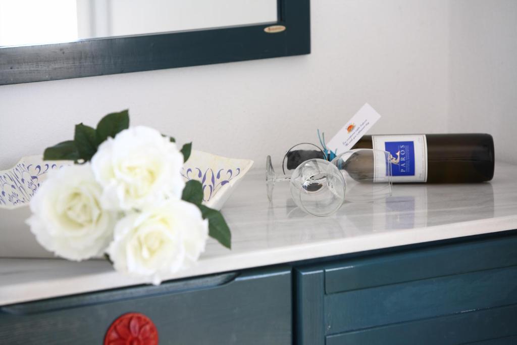 Paros Inn ロガラス エクステリア 写真