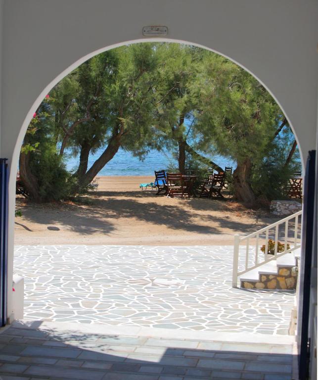 Paros Inn ロガラス エクステリア 写真